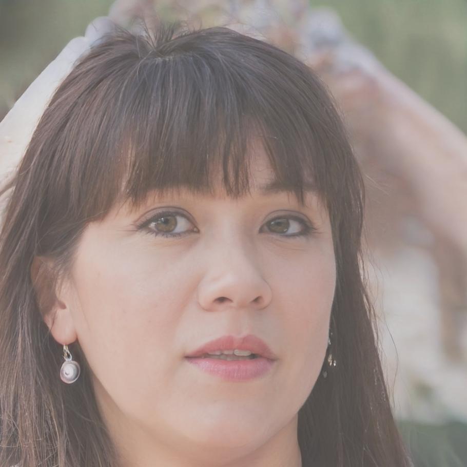 Formatrice expliquant des concepts financiers